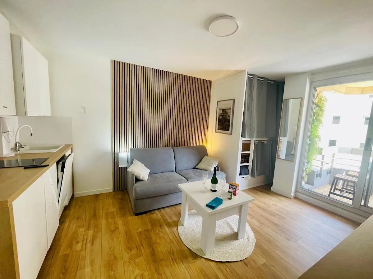 Apartment Studio Avec Piscine Face A La Mer Biarritz